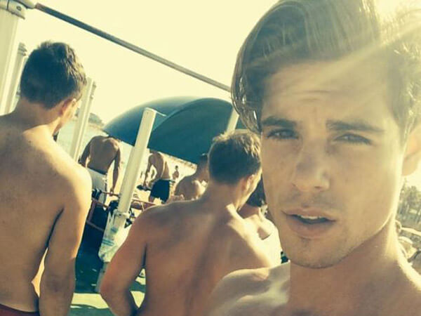 Giovanni Bonamy riscalda la spiaggia di Barcellona - giovanni bonamy bcn BS1 - Gay.it