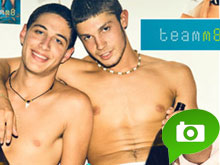 Muz e Simon migliori amici scelti da Teamm8 - greatteamBASE - Gay.it
