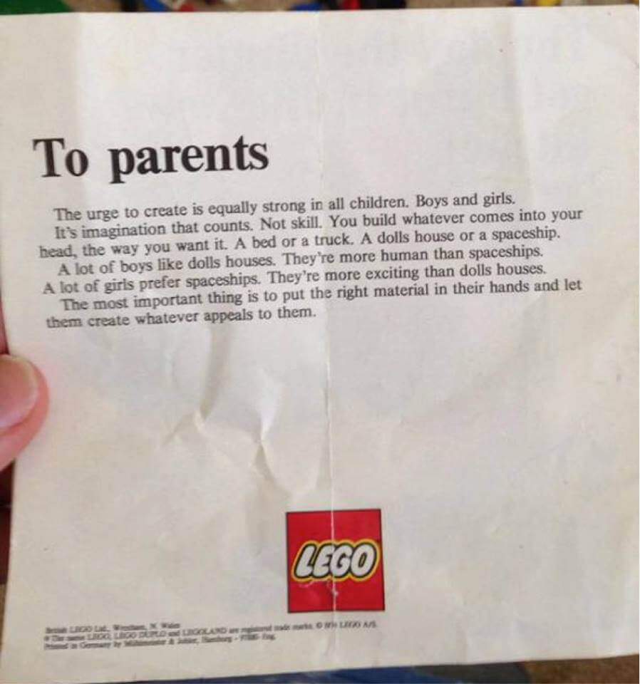 Lego: bambini giocano con le bambole? Lasciateli liberi di scegliere