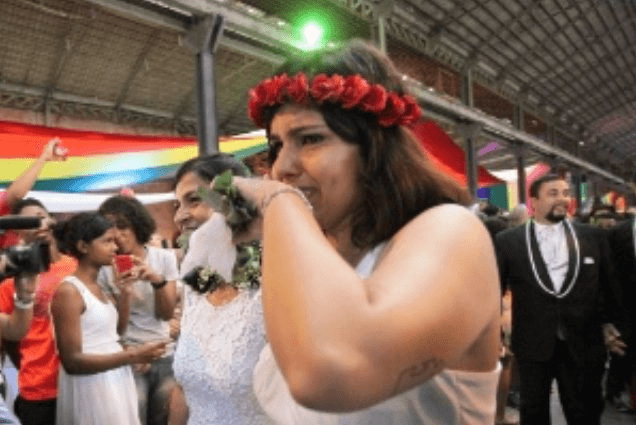 il più grande matrimonio gay: in Brasile 160 coppie