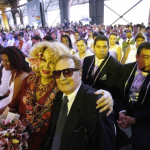 160 coppie gay: il più grande matrimonio egualitario al mondo - Thumbnail