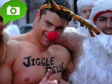 La corsa dei Babbi Natale in mutande - santaBASE - Gay.it