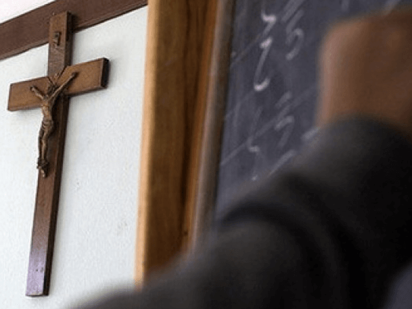 Scuola: la Curia si scusa. Scalfarotto: “Lettera inopportuna”
