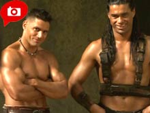 Prima scena di sesso gay tra gladiatori in "Spartacus" - spartacusgayBASE - Gay.it
