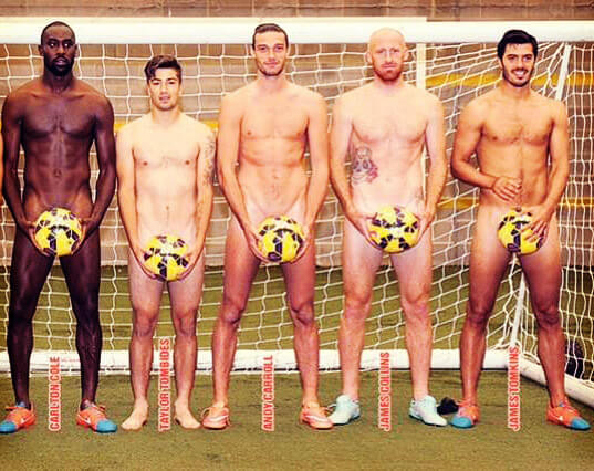 I giocatori del West Ham completamente nudi sul The Sun