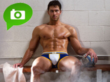 Timoteo e l'underwear dentro gli spogliatoi del rugby - timoteo BASE - Gay.it