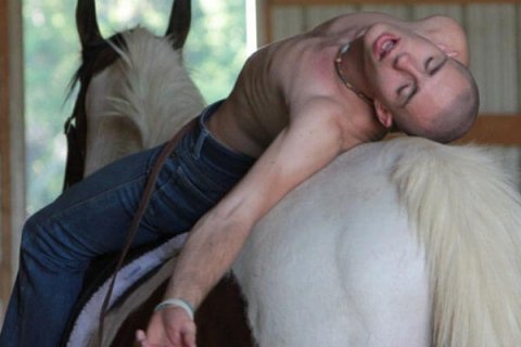 Cosa c'è di più sexy di un uomo e un cavallo? - uomini e cavalli1 - Gay.it