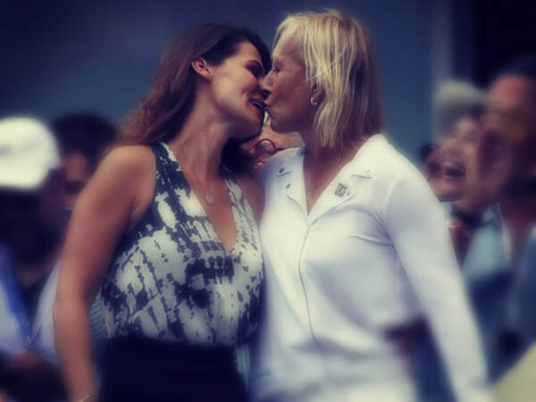 La campionessa di tennis Martina Navratilova sposa Julia Lemigova