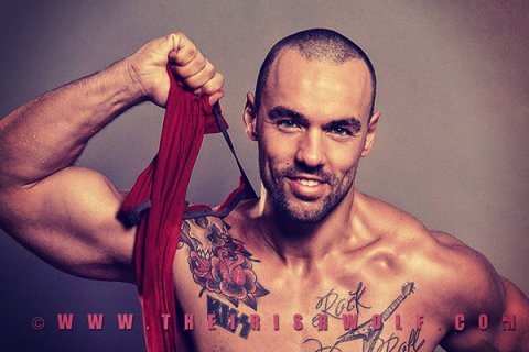 Eric Leto: il calendario "tutto-muscoli" per il 2015 - eric leto BS - Gay.it