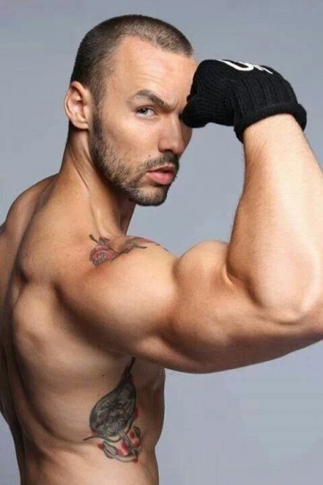 Eric Leto: il calendario "tutto-muscoli" per il 2015