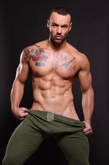 Eric Leto: il calendario "tutto-muscoli" per il 2015