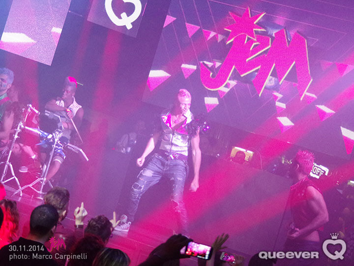 Save the date: Paolo Tuci lancia il video di Jem & The Holograms