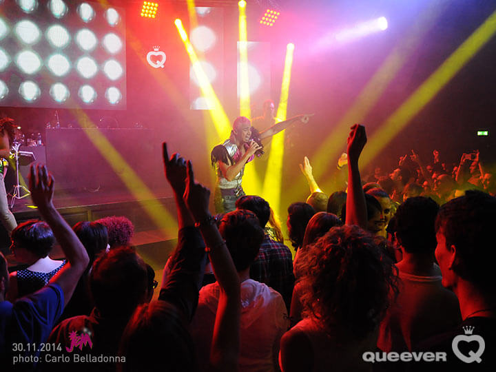 Save the date: Paolo Tuci lancia il video di Jem & The Holograms