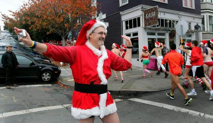 Santa Skivvies Run: torna la corsa dei Babbo Natale in slip