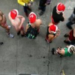 Santa Skivvies Run: torna la corsa dei Babbo Natale in slip - Thumbnail