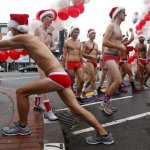 Santa Skivvies Run: torna la corsa dei Babbo Natale in slip - Thumbnail