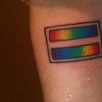 I 15 tattoo "gay" più favolosi e rainbow che tu abbia mai visto - Thumbnail