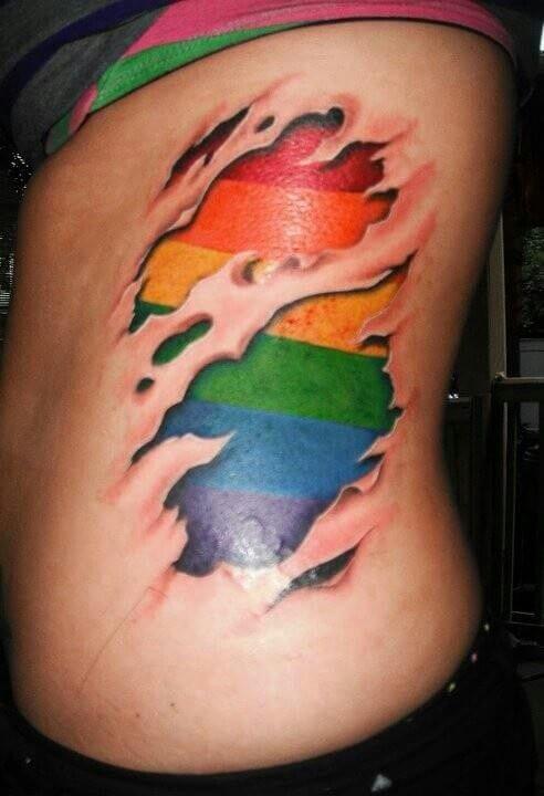 I 15 tattoo "gay" più favolosi e rainbow che tu abbia mai visto
