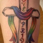 I 15 tattoo "gay" più favolosi e rainbow che tu abbia mai visto - Thumbnail