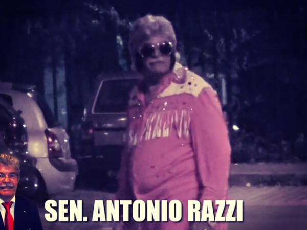 Scherzi a parte: l’imperdibile scherzo al Sen. Razzi vestito da Elvis
