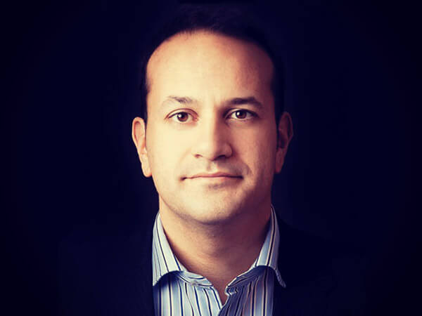 Leo Varadkar, il primo ministro irlandese vuole che il Papa celebri anche le famiglie LGBT - Leo Varadkar ministro irlandese coming out BS 1 - Gay.it