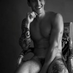 Didio immortala Danilo Borgato: il sensuale omaggio a Gianni Versace - Thumbnail