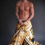 Didio immortala Danilo Borgato: il sensuale omaggio a Gianni Versace - Thumbnail