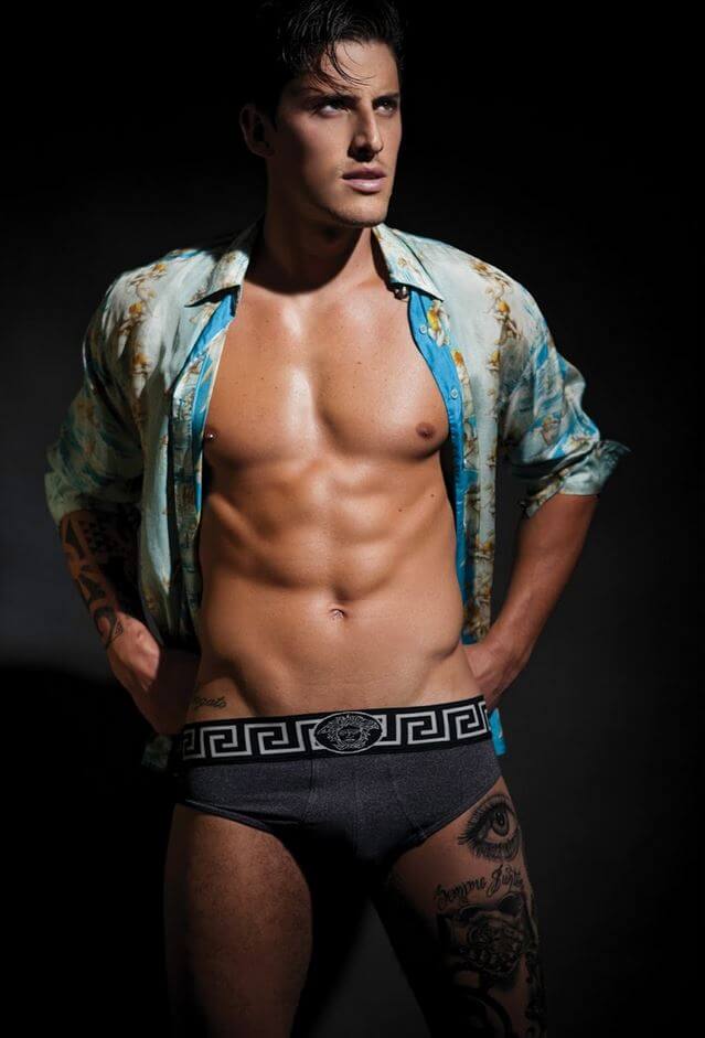 Didio immortala Danilo Borgato: il sensuale omaggio a Gianni Versace