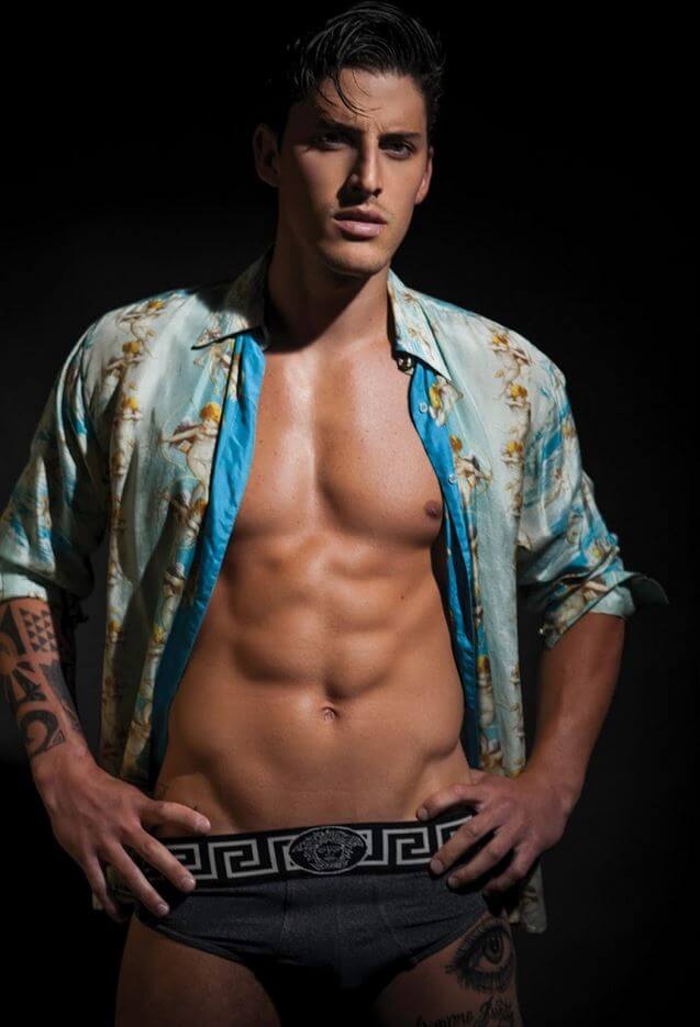Didio immortala Danilo Borgato: il sensuale omaggio a Gianni Versace