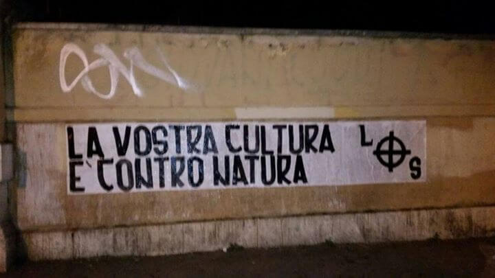Omofobia, nuovi striscioni nelle scuole di Roma