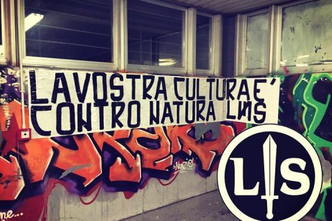 Omofobia, nuovi striscioni nelle scuole di Roma - lotta studentesca roma manifesti gennaio 2015 BS - Gay.it