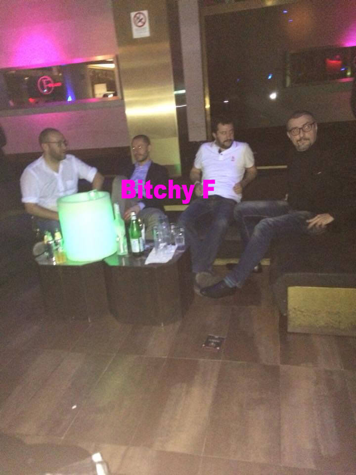 Matteo Salvini in un locale gay di Milano(?) Le foto