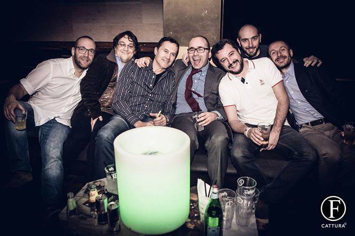 Matteo Salvini in un locale gay di Milano(?) Le foto