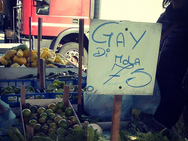 Finocchi al mercato. A Bari vendono i "Gay di Mola" - mercato finocchi gay di mola BS - Gay.it