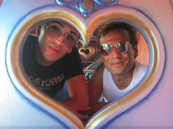 Coppia gay vince concorso di San Valentino: Facebook cancella la foto - coppia gay san valentino 1 - Gay.it