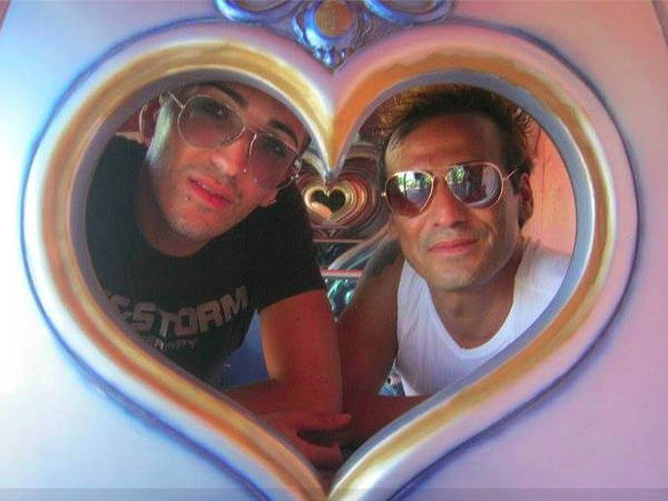 Coppia gay vince concorso di San Valentino: Facebook cancella la foto