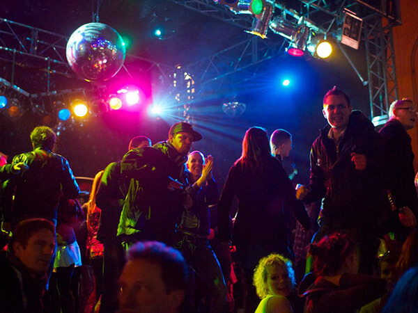 San Valentino: le serate in discoteca per festeggiare e divertirsi