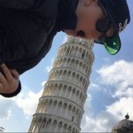 L'incontro tra Katy Perry e i monumenti italiani è... - Thumbnail