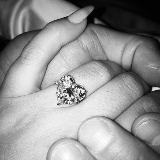Lady Gaga e Taylor Kinney si sposano: l'annuncio ufficiale - lady gaga Taylor Kinney proposta matrimonio - Gay.it