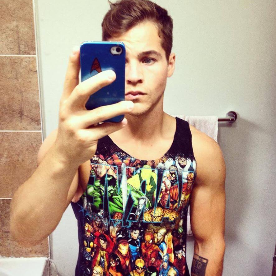Amate il cosplay? Allora non potete perdervi questo ragazzo