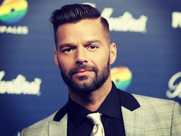 Non solo Elton John: tutti i vip contro Dolce & Gabbana - Ricky Martin 2014 BS - Gay.it
