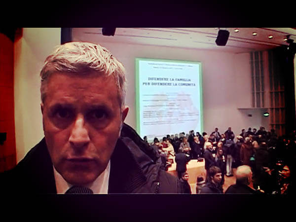 Le Iene dietro le quinte del convegno omofobo di Milano a marchio Expo
