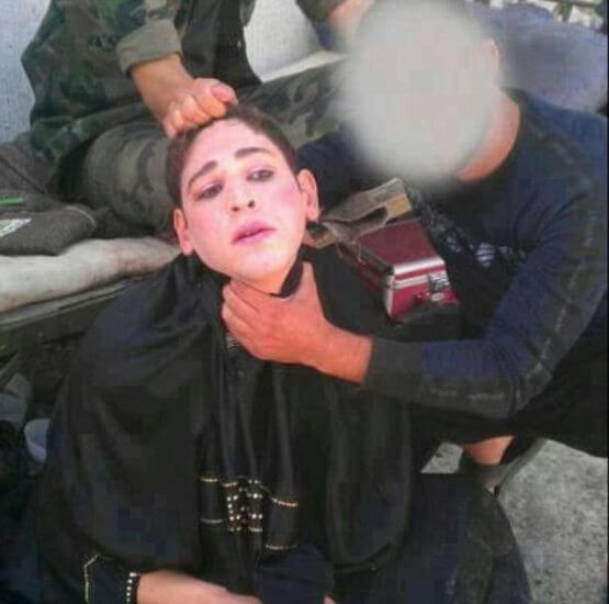 isis travestiti da donne per scappare