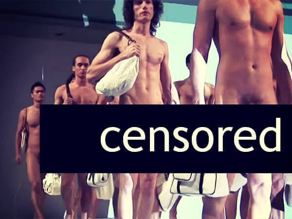 Sfilata senza vestiti. Il video fa impazzire il web [V.M. 18]