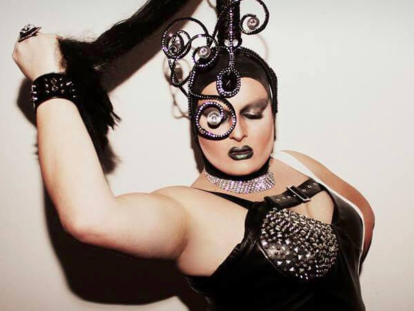 Raven, regina delle notti gay pugliesi: “Non toglietemi il mio palco!”