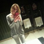 Selfie nel bagno degli uomini: la trans contro una legge ingiusta - Thumbnail
