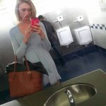 Selfie nel bagno degli uomini: la trans contro una legge ingiusta - Thumbnail