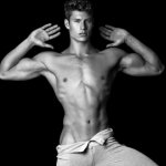 Eian Scully: segnatevi il nome di questo modello canadese - Thumbnail