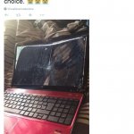 Stava guardando un porno. La madre si avvicina e lui reagisce così... - Thumbnail