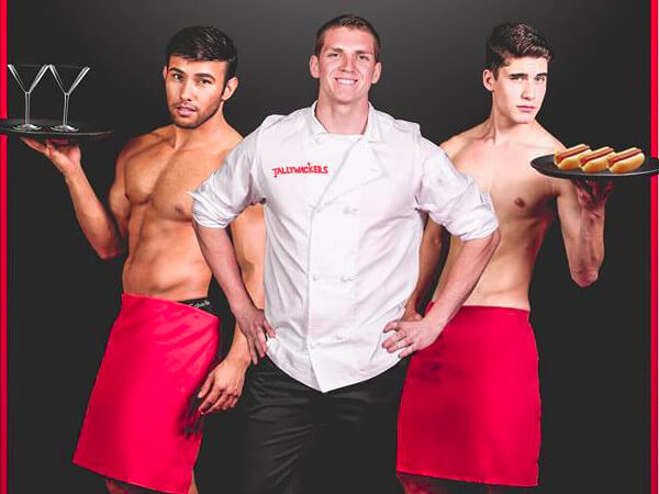 Camerieri a petto nudo nel nuovo ristorante gay di Dallas [FOTO] - Gay.it